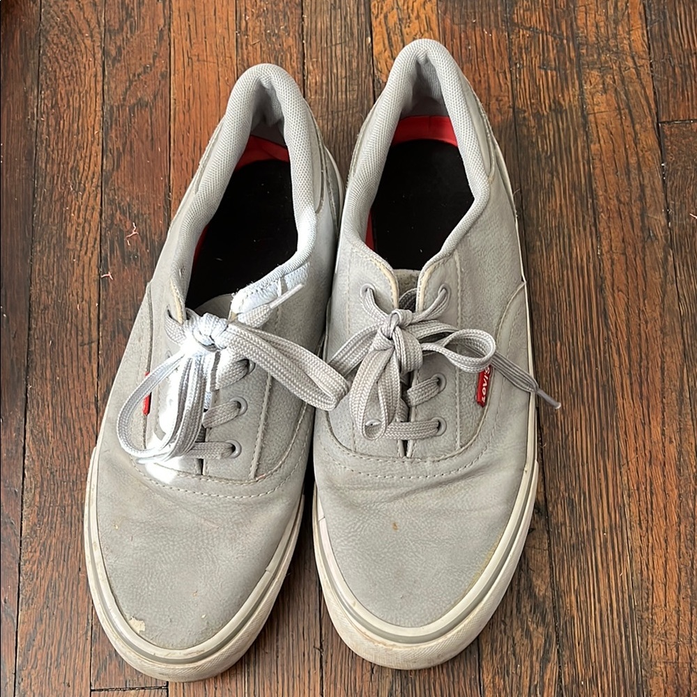 Levi's Gray Sneakers Classic Casual Style